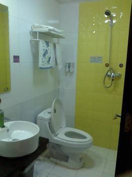 Tiandi Renhe Hotel Jinan Exterior foto